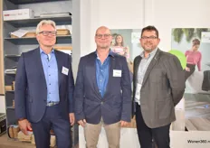 Directeur Richard ten Bulte (midden) met links Piet van Lith van Ten Bulte Groothandel en rechts Stephan Zipse van fabrikant Ziro.