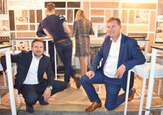 Johan Kleppe en Hans Vinke van Hebeta: specialist in tapijt, laminaat en pvc (“dat net parket lijkt”).