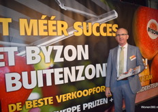 Jaap Schouten van Byzon (buitenzonwering), dat op de beurs op zoek was naar dealers voor de verkoop van een nieuwe formule.