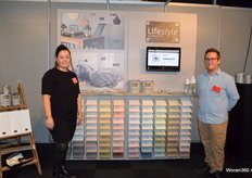 Ilse Balvers en Jasper van Leeuwen voor de producten van Lifestyle by Global Paint: het verfconcept voor de interieurwinkels.