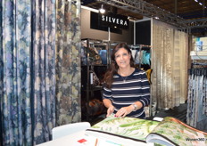 Meta Silbernberg vertegenwoordigde onder andere de stand van Silvera.