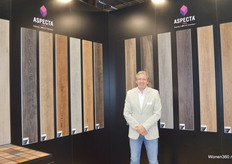 Dennis van Vugt bij de pvc vloerencollectie van Aspecta.