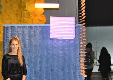 Simone Klerks van Studio Simone Klerks showt haar 'Simon Says Collection', raambekleding, wandkleden en lampen.
