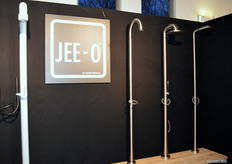 Speciaal voor het event van The Art of Living is in samenwerking met Knops Tuindesign een buitendouche van JEE-O verwerkt in een prachtig tuinontwerp.