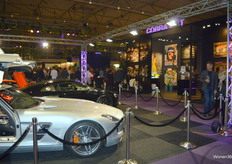 Meerdere auto's in het high-end segment werden getoond en trokken de aandacht van veel bezoekers. 