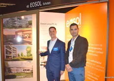 Yarno Smout en Joris Meeussen namens Eosol uit Schouten met de nieuwste horren - als designproduct.