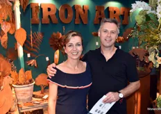 Fiona van Willigen en Harald van Overwijk van Iron Art, een groothandel in woon- en tuinaccessoires.