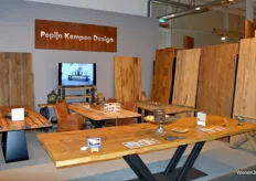 De 'houten' stand van Pepijn Kempen. Alle producten worden geproduceerd van hergebruikt materiaal.