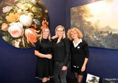 Sylvia Kieft, Sanne Boon en Ellen Westmaas van Muurmeesters, specialist in textielprints van Hollandse meesters.
