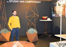Jef Van Campenhout van Studio Van Campenhout/ Het Belgische ontwerp- en productiebureau maakt duurzame producten voor thuis, op kantoor en in de openbare ruimte. 