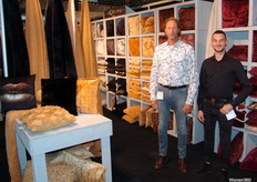 Unique Living by Lemetex werd vertegenwoordigd door Eric de Wolff en Ricardo Kersten. Centraal stonden de 'karamelkleuren' en zwart.