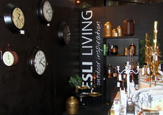 Lesli Living een voorraadhoudende volumespecialist met een breed assortiment tuinmeubelen en decoratieartikelen.