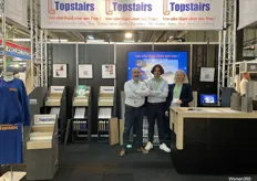 Edward en Hugo Doderlein de Win met Barbara Knol van Topstairs. Het bedrijf maakt opzettreden van rigid vloeren. 