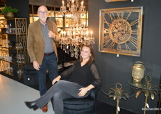 Wim de Vries en Ilse de Best van Dutch Style. Ondanks de huidige problemen in de markt, kon het bedrijf uit Noordwijkerhout haar gloednieuwe collectie tentoonstellen.