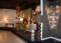 De collectie van Stout Verlichting staat bij ETC uitgebreid tentoongesteld. Met veel unieke design producten.