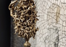 Unieke art lamp van Toiz Art. De kunstige figuren van dit merk zijn speels en mobiel. Zodoende toepasbaar binnen elk interieur door hun beweeglijkheid. Vrolijk en chique. Modern en authentiek. Elke stijl is toepasbaar en maakt de kunstfiguren altijd uniek.