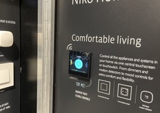 De comfortable living is te bedienen via een app en centrale touchscreen schakelaar. 