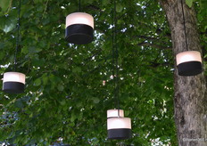 Het nieuwste producten in het assortiment van Heatsail is de GLOW. Niet alleen zorgen de eye-catchers voor licht, maar ook voor verwarming.