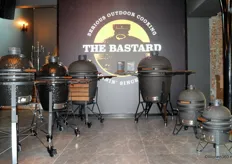 De barbecues van The Bastard. Sinds een tijdje is het bedrijf overgenomen door Ofyr.