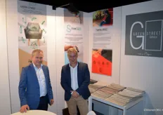 Hein Beirlaen en Koen Mortier van Green Street Fabrics. Het bedrijf uit Kortrijk zal komend jaar een authentieke linnenschuur omtoveren tot de nieuwe showroom.