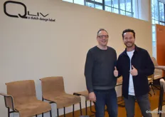 Eigenaar Pascal Zegers (rechts) van het Nederlandse designmerk QLIV met Bart Degryse, poserend bij de nieuwe Founded collectie van ontwerper Richard Schipper.
