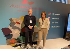 Michiel Kroon met Sandra Burghmeijer van Vloerkledenwinkel.nl presenteerde het nieuwe concept voor professionals.