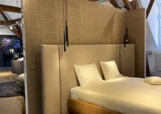 Het design van het hoofdboard en de ombouw is een knipoog naar bestaande modellen uit de Keijser&Co collectie, zoals de ronde vormen van fauteuil Grace die terugkomen in het gelijknamige model bed. Naast de huidige modellen biedt Nidum Design Beds ook tailor-made oplossingen.