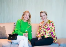 Links Robine Talboom, marketing manager van Co van der Horst met Eline Prins van Prins PR.