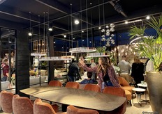 De nieuwste modellen trokken veel bekijks bij de vele bezoekers.