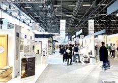 Een blik in de gangen bij Craft, waar jonge designers hun artwerken lieten zien aan het grote publiek.