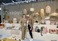 Links Denise Aartsen en Nicole Jansen van Kidsdepot.