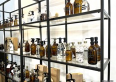 Wellmark was ook een nieuwkomer op de beurs. De glazen flessen zijn gevuld met vegan topingrediënten en worden gemaakt door mensen met een afstand tot de arbeidsmarkt.