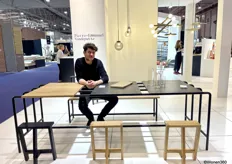 Pierre-Emmanuel Vandeputte liet zijn eigen ontwerpen ook zien bij de Belgische designgroep, waaronder de krukken, verschuifbare tafel en karaffen.