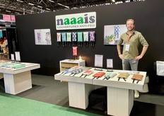 Olav van Lede van Naaais World dat goedgekeurde designblusdekens biedt voor elk interieur.