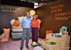 Olaf Arkaner en Shirley Muijrers van Suite702. Het lifestyle merk toonde een nieuwe beddengoedcollectie.