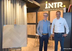 Voor de nieuwe directeur Jeroen de Zwart (links) van INTR. (hij is 1 september gestart) - hier op de foto met marketing manager Joost Heynen, was het zijn allereerste InCoDa.
