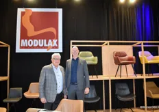 Hans Vandendriessche van de Belgische meubelfabrikant Medalounger met Michael Vos, die vanaf deze maand het verkoopteam als agent versterkt.