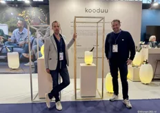 Christian Jensen en Steven Slijper bij het nieuwste product van Kooduu.