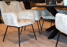 Tevens werden de nieuwe eetkamerstoelen van Lenselink Furniture gelanceerd.