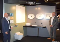 Geberit heeft meerdere innovaties op het gebied van sanitair. Rico Gerardu en Armand Gademan vertegenwoordigden de stand.