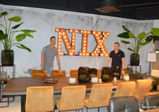 Bas en Marc(rechts) van NIX design. Het bedrijf heeft zijn eigen productie in Polen.  