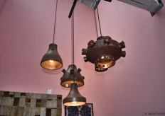 Aparte lampen, ook een werk van de Nederlandse ontwerper Eek.