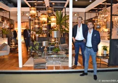 Voor groothandel Light & Living was het de eerste keer dat ze vertegenwoordigd zijn op de meubelbeurs. Links Jay van Galenlast en Bart Zonneveld.