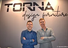 Marco Braaksma (links) en Gerald Kramer van Torna (design furniture), gespecialiseerd in kapstokken, hal- en kleinmeubelen van hout, stal en glas.