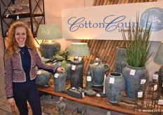 Eigenaar Alexandra van den Bos van Cotton Counts (linens & living) koopt haar producten vooral in bij kleine familiebedrijven.