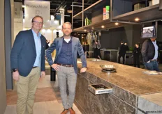 Ben van Elk (Dekker Zevenhuizen) en Jerry Severins (Wave Kitchen Products) presenteerden een nieuwe manier van koken op keramiek; de onzichtbare kookplaat. Deze innovatie is nog in ontwikkeling, maar de reacties waren veelbelovend. 