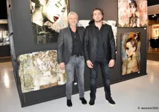 Ron Laagwater met zoon Owen voor de nieuwe collectie van Art Collection International.
