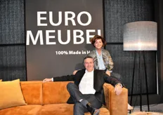 Anneke en Marcel Snels van Euro Meubel, dat een vertaalslag maakt naar designmeubelen om ook het middensegment te bedienen.