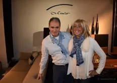 Carl Doms en Marie-Claire de Roover van D-Carlo, dat vooral Italiaanse designmeubelen heeft.