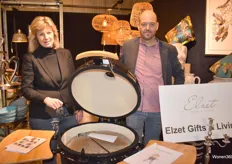 Denise van Velzen en Dennis Brouwer van Elzet Gifts & Living, importeur en groothandel in meubelen en woonaccessoires.